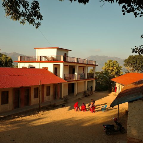 গ্রামের স্কুল ও আঙিনায় শিশুরা
